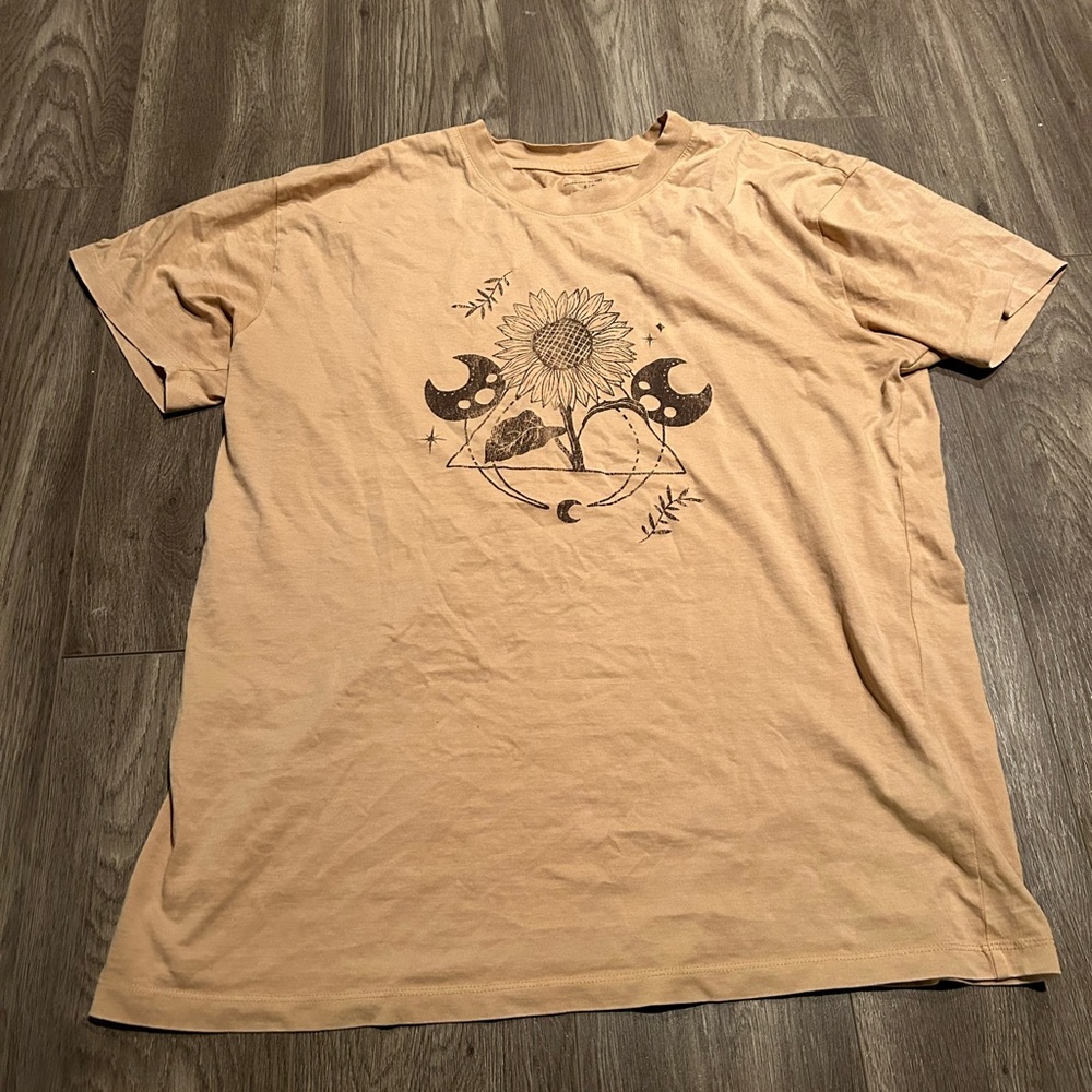 cotton on yellow tshirt size s